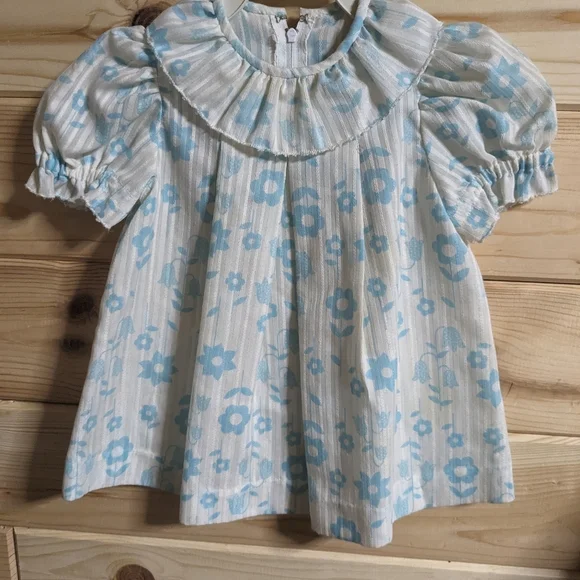 baby girl dress blue/white floral pattern, ruffle sleeves, primitive, vintage